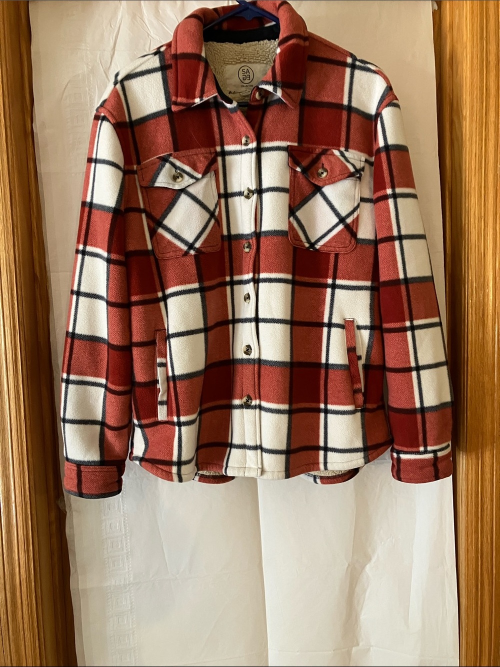 Sage Collective Women’s M Red Plaid Sherpa Lined Button Up Shacket